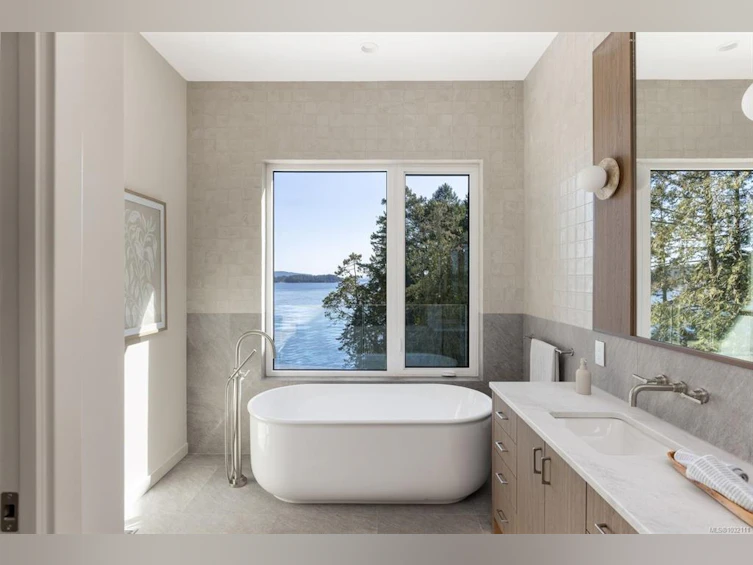 1677 Lands End Road, North Saanich, BC, V8L 5L5 - 27