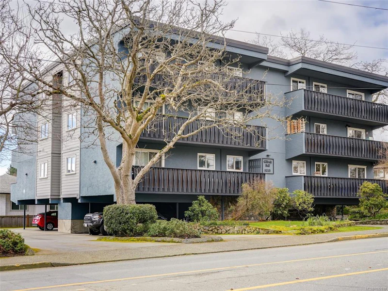 201 - 1215 Bay Street, Victoria BC V8T 1S7