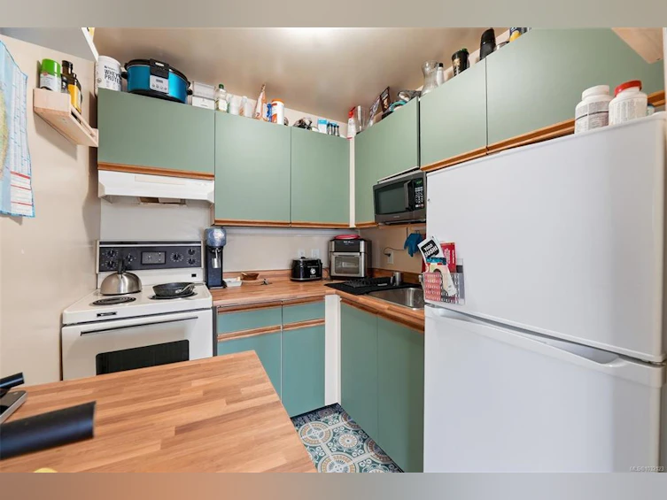 1913 Duchess Street, Victoria, BC, V8R 4W2 - 11