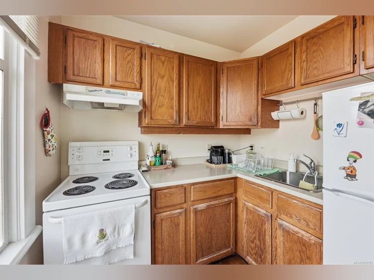 1913 Duchess Street, Victoria, BC, V8R 4W2 - 6