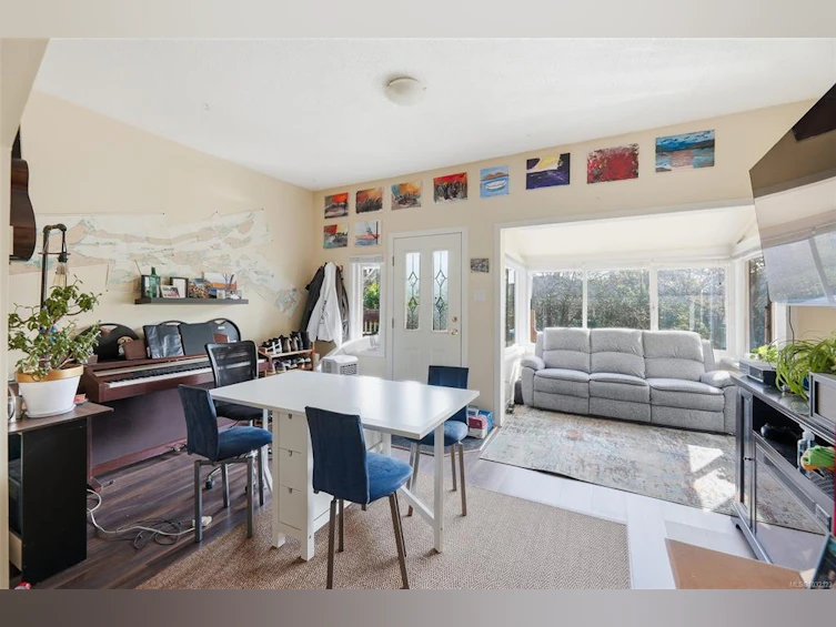 1913 Duchess Street, Victoria, BC, V8R 4W2 - 9