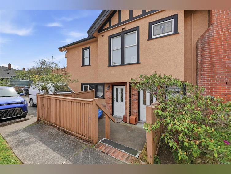 1913 Duchess Street, Victoria, BC, V8R 4W2 - 3