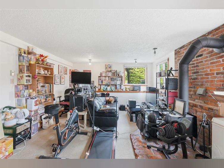 1913 Duchess Street, Victoria, BC, V8R 4W2 - 21