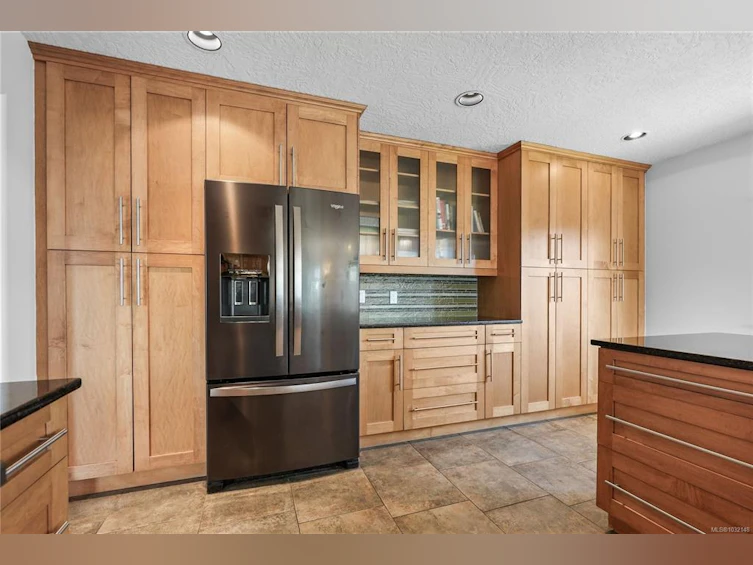 517 Pamela Place, Saanich, BC, V8Z 4H2 - 7