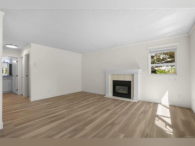 103-951 Topaz Avenue, Victoria, BC, V8T 2M2 - 4