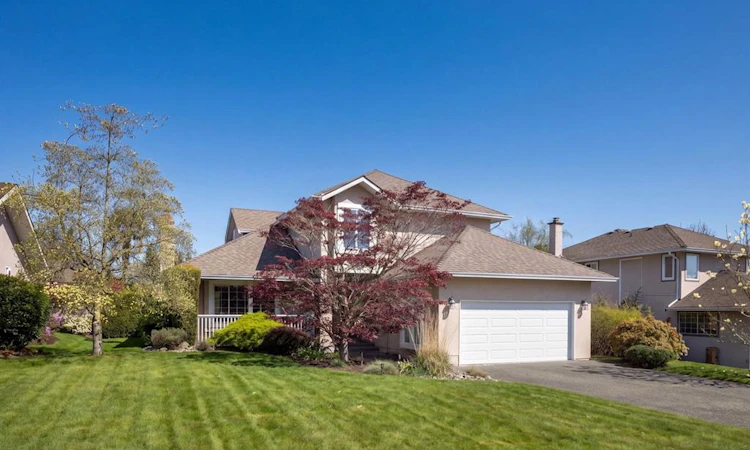 2446 Twin View Drive