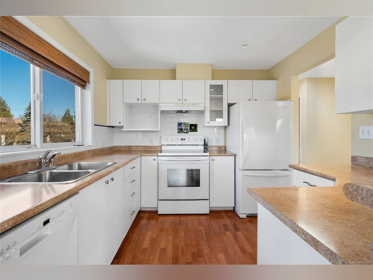 401-445 Cook Street, Victoria, BC, V8V 3Y2 - 10