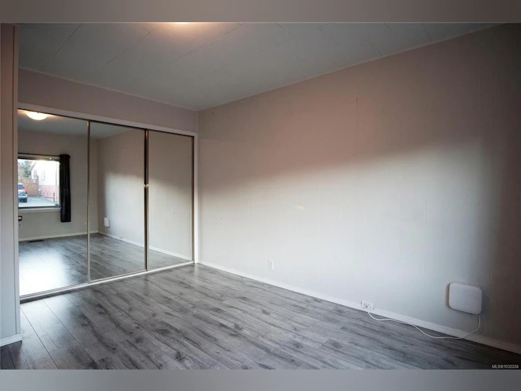 18 S Gillespie Street, Nanaimo, BC, V9R 4Y3 - 9