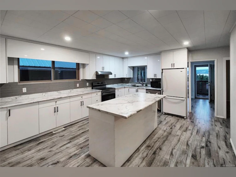 18 S Gillespie Street, Nanaimo, BC, V9R 4Y3 - 4