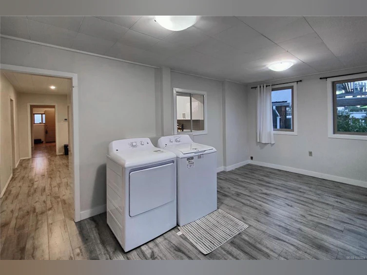 18 S Gillespie Street, Nanaimo, BC, V9R 4Y3 - 14