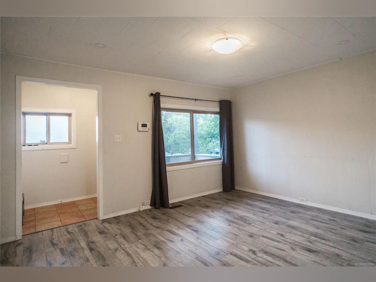 18 S Gillespie Street, Nanaimo, BC, V9R 4Y3 - 10