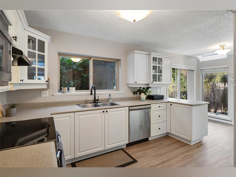 5-1809 Mckenzie Avenue, Saanich, BC, V8N 1A6 - 14