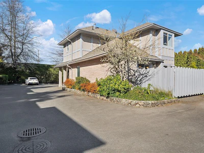 5-1809 Mckenzie Avenue - 2