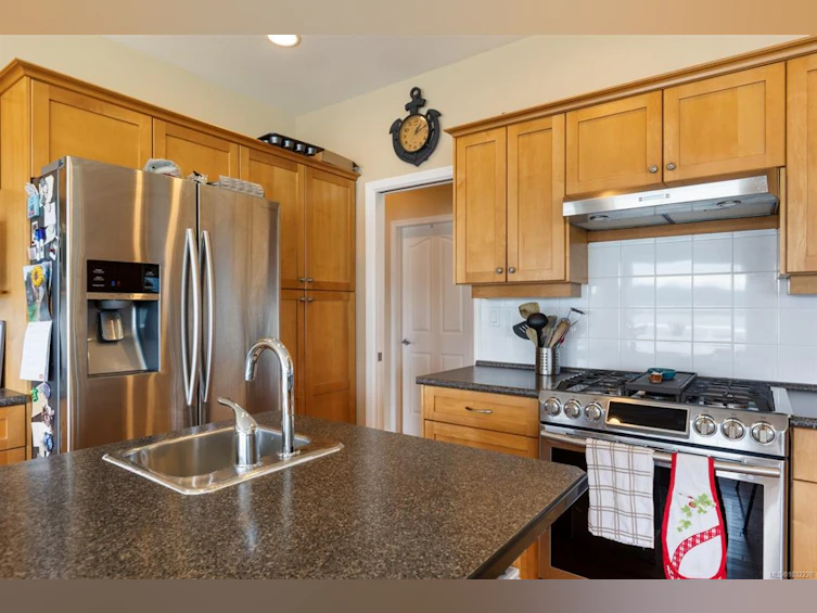 6800 Buckley Bay Frontage Road, Union Bay, BC, V0R 1W0 - 51