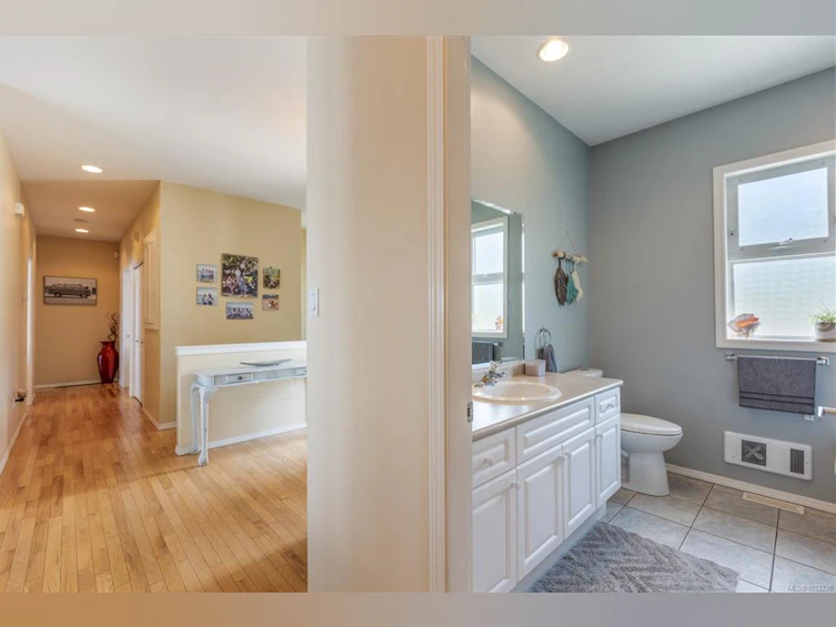 6800 Buckley Bay Frontage Road, Union Bay, BC, V0R 1W0 - 56