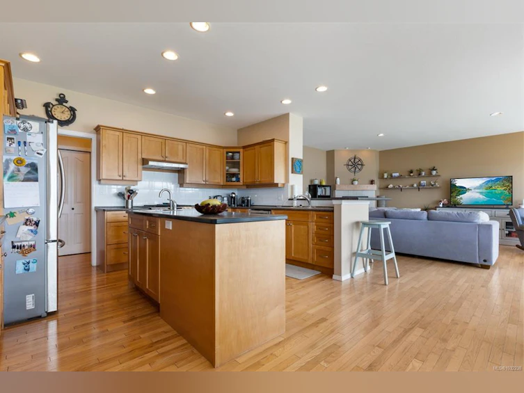 6800 Buckley Bay Frontage Road, Union Bay, BC, V0R 1W0 - 47