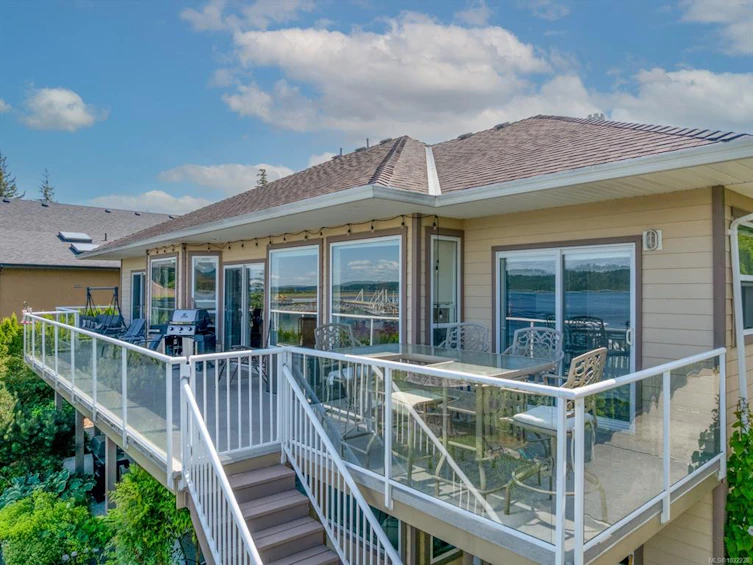 6800 Buckley Bay Frontage Road, Union Bay, BC, V0R 1W0 - 32