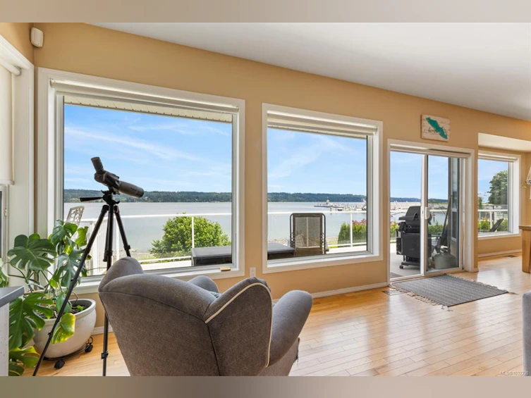 6800 Buckley Bay Frontage Road, Union Bay, BC, V0R 1W0 - 6