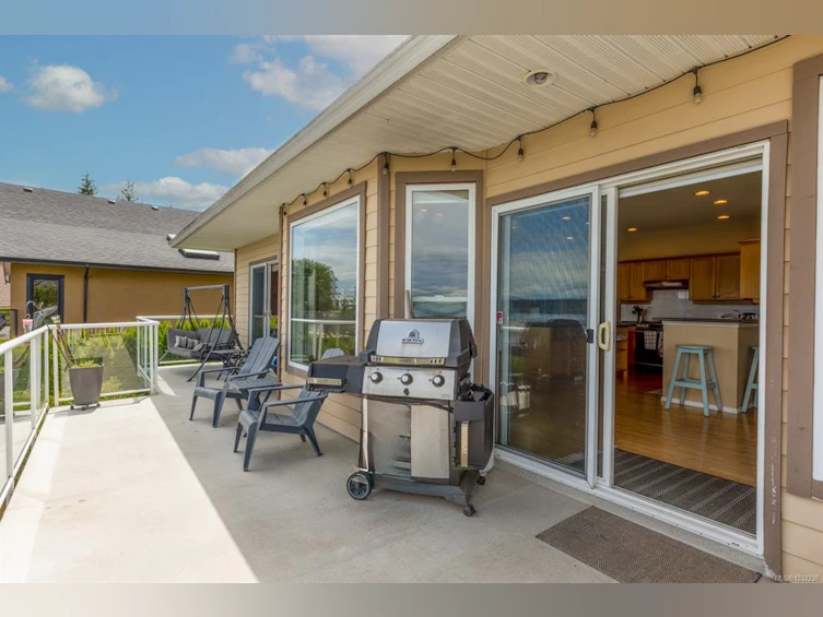 6800 Buckley Bay Frontage Road, Union Bay, BC, V0R 1W0 - 38