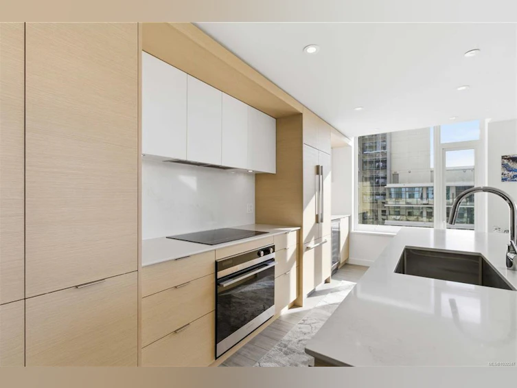 1001-848 Yates Street, Victoria, BC, V8W 0G2 - 9