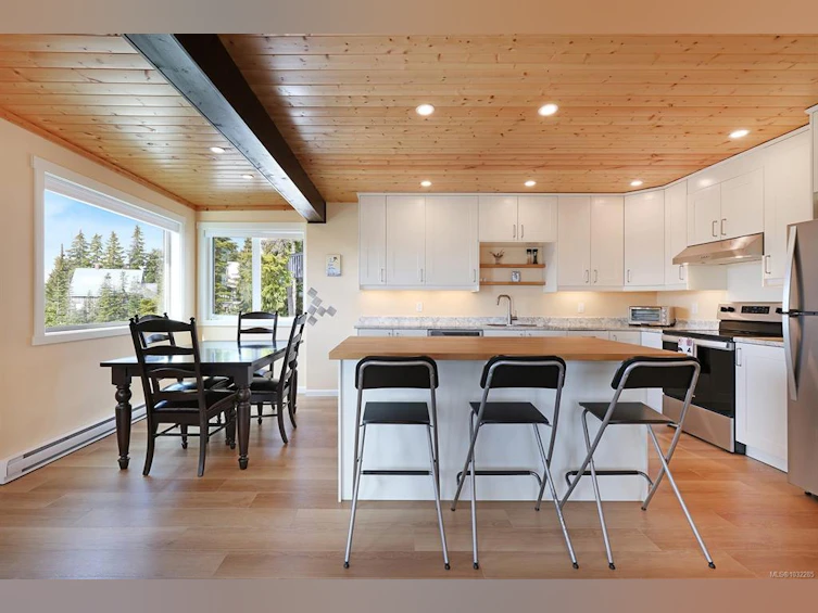 785 Jutland Terrace, Courtenay, BC, V9J 1C7 - 13