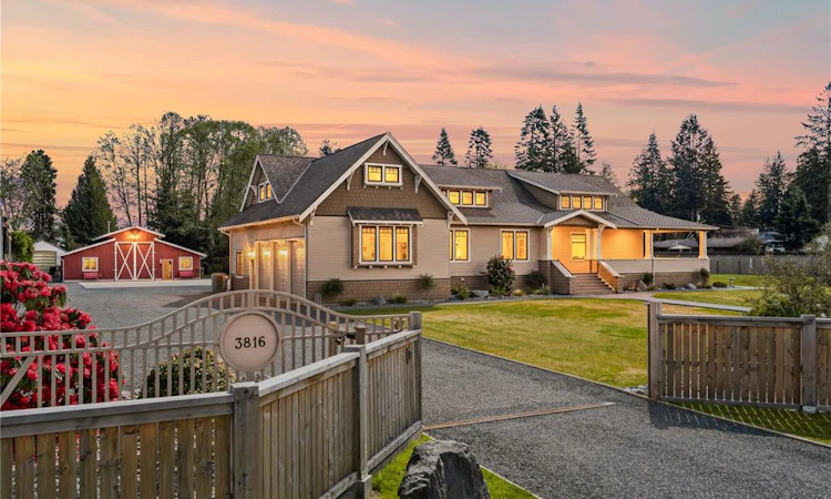 3816 Stuart Place
