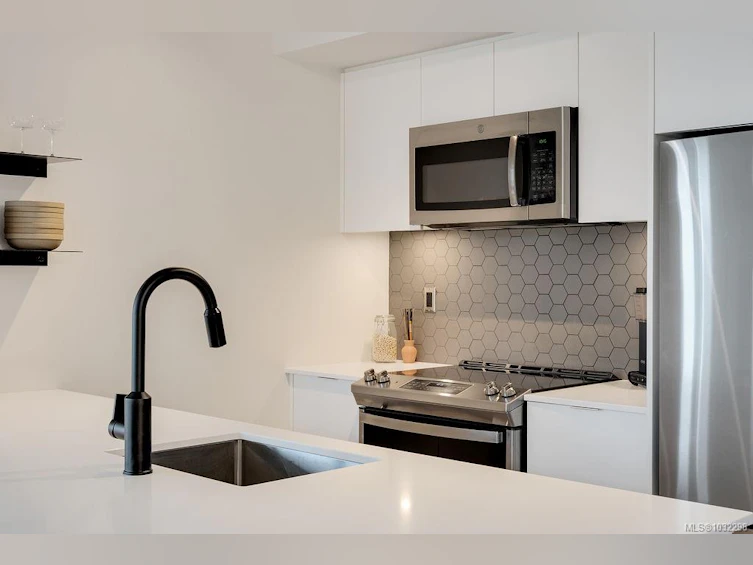 604-845 Johnson Street, Victoria, BC, V8W 0G3 - 13
