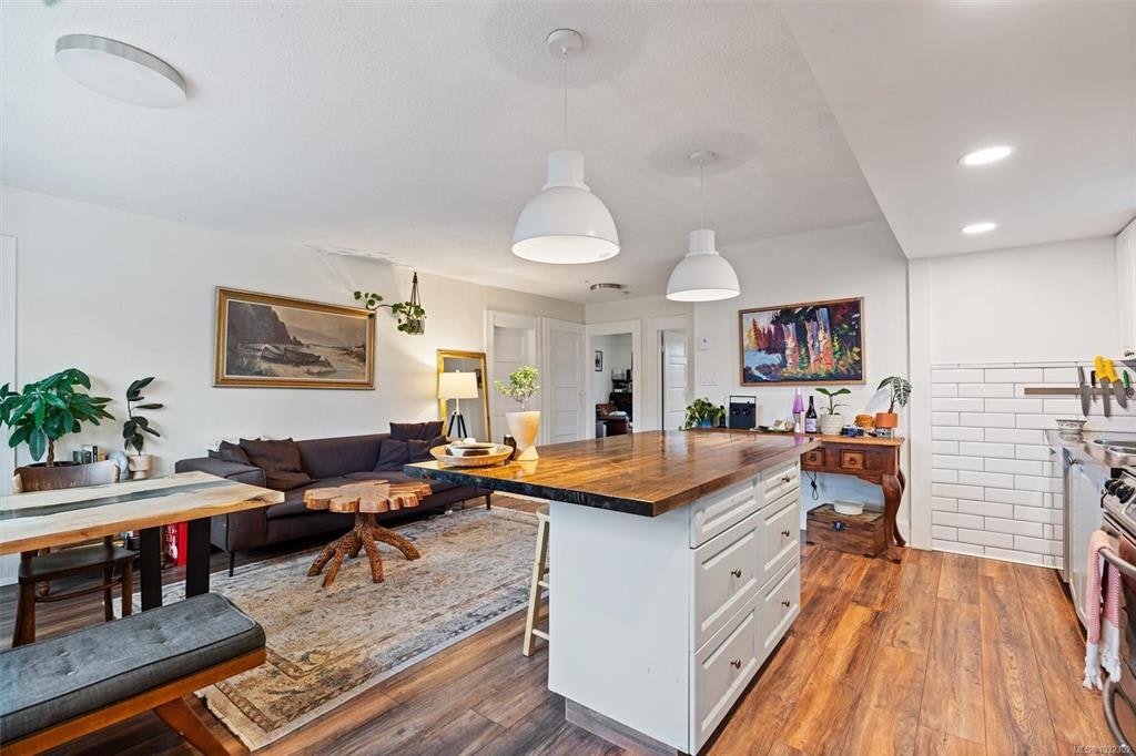 320 Moss Street, Victoria, BC, V8V 4M9 - 11