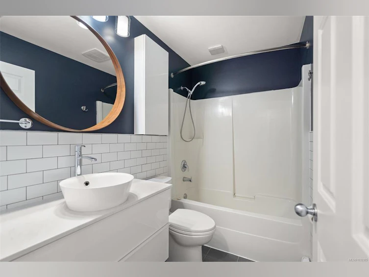 3-1870 Cook Street, Victoria, BC, V8T 3P6 - 20