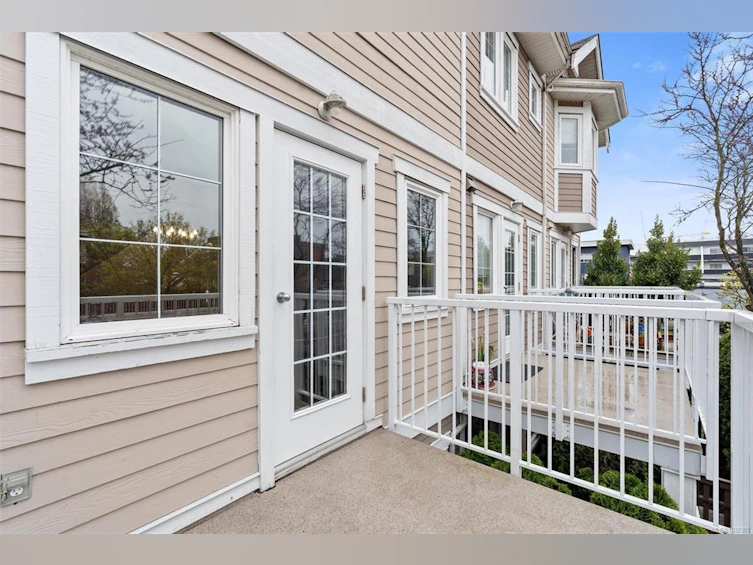 3-1870 Cook Street, Victoria, BC, V8T 3P6 - 25