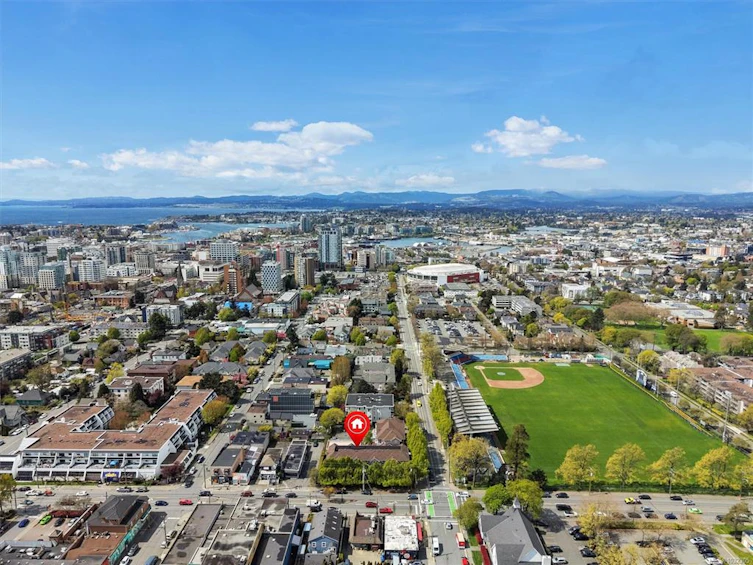 3-1870 Cook Street, Victoria, BC, V8T 3P6 - 34