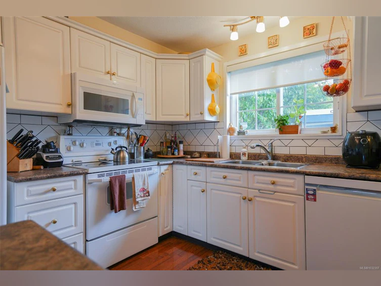 4233 8th Avenue, Port Alberni, BC, V9Y 4S5 - 8