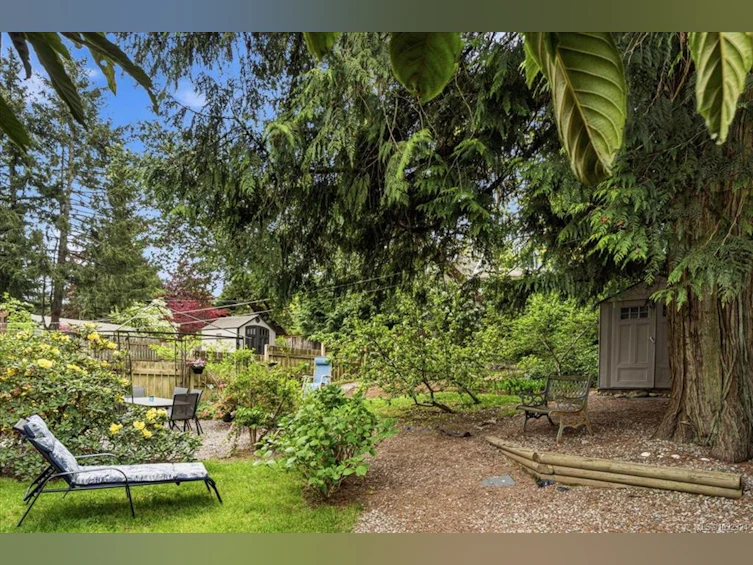 2631 Labieux Road, Nanaimo, BC, V9T 3N3 - 38