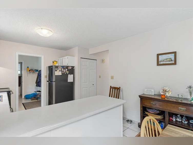 2631 Labieux Road, Nanaimo, BC, V9T 3N3 - 6