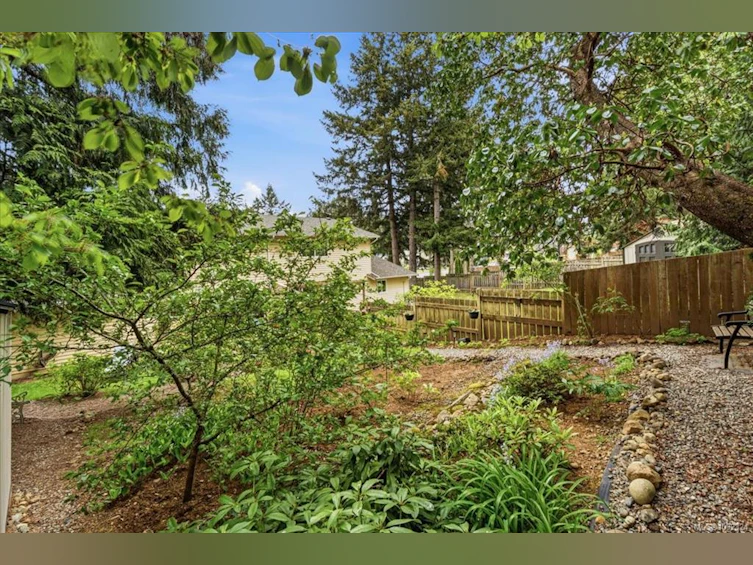 2631 Labieux Road, Nanaimo, BC, V9T 3N3 - 39