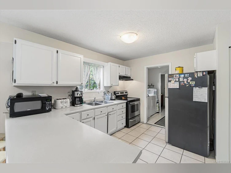 2631 Labieux Road, Nanaimo, BC, V9T 3N3 - 2