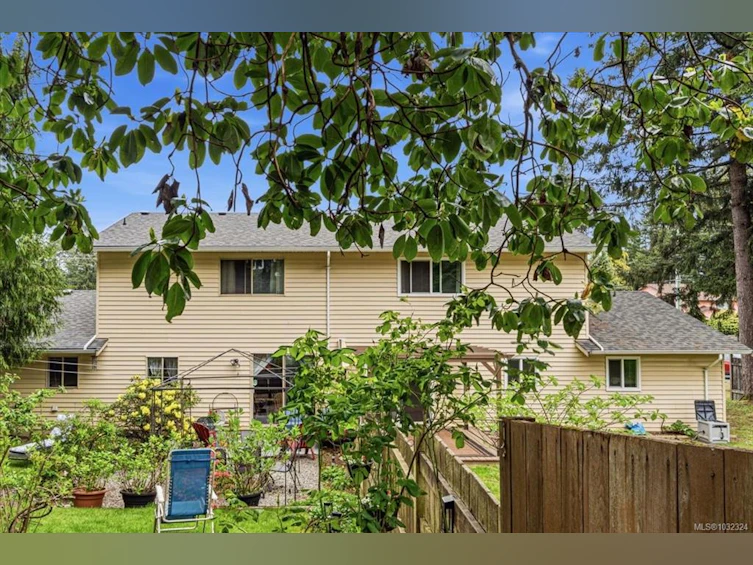 2631 Labieux Road, Nanaimo, BC, V9T 3N3 - 35