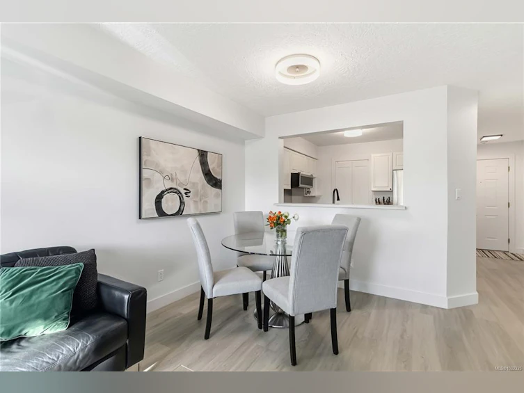 219-2245 James White Boulevard, Sidney, BC, V8L 1Z5 - 9