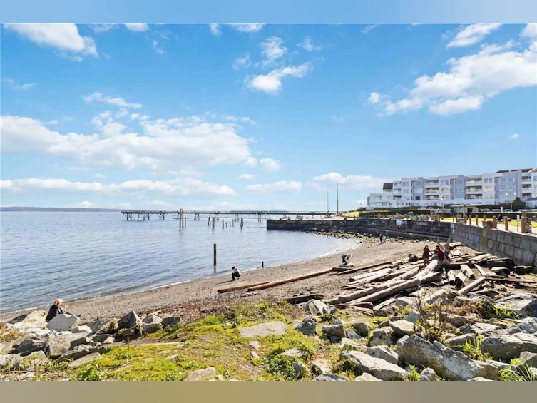 219-2245 James White Boulevard, Sidney, BC, V8L 1Z5 - 34