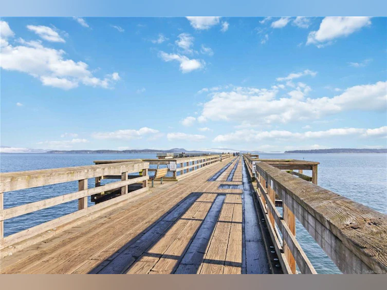 219-2245 James White Boulevard, Sidney, BC, V8L 1Z5 - 38