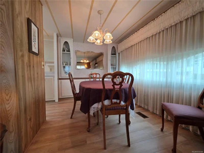 13-4935 Broughton Street - 5