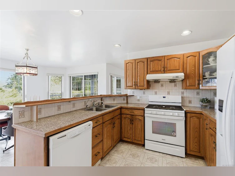 846 Wright Road, Parksville, BC, V9P 1Z9 - 4