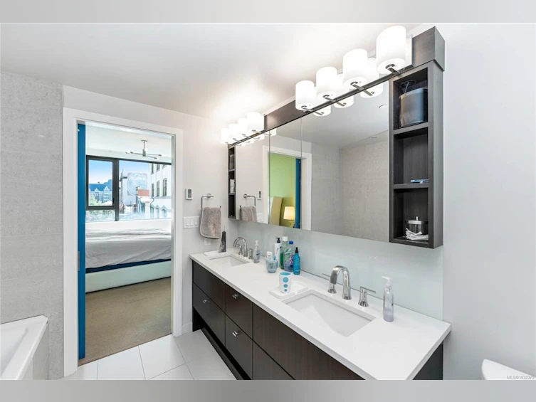 302-608 Broughton Street, Victoria, BC, V8W 1C7 - 22