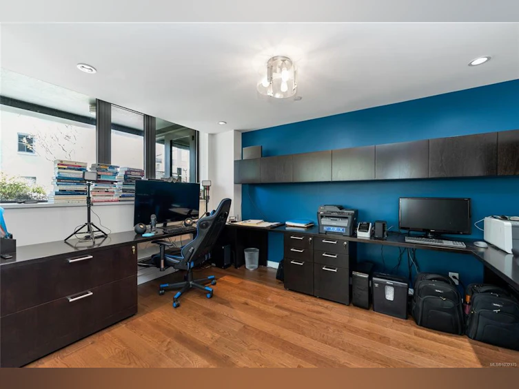 302-608 Broughton Street, Victoria, BC, V8W 1C7 - 11