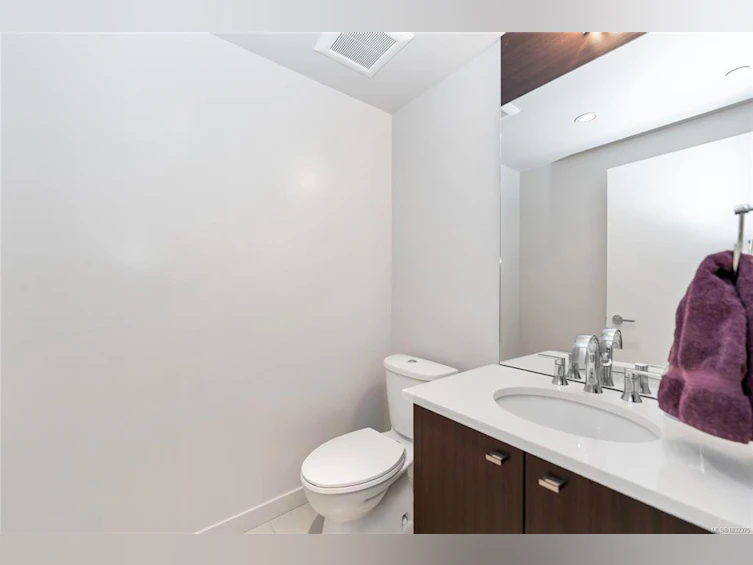 302-608 Broughton Street, Victoria, BC, V8W 1C7 - 13