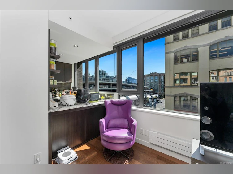 302-608 Broughton Street, Victoria, BC, V8W 1C7 - 38