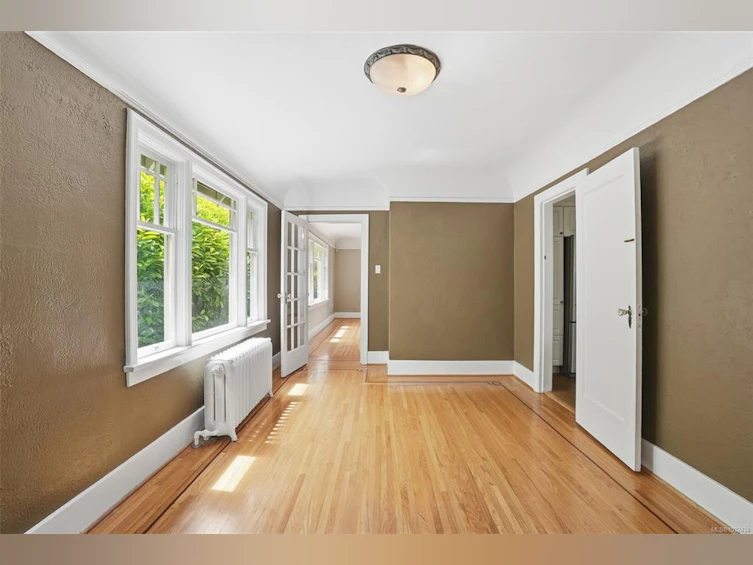 15 Linden Avenue, Victoria, BC, V8V 4C9 - 11