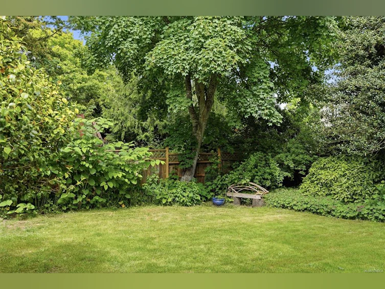 15 Linden Avenue, Victoria, BC, V8V 4C9 - 30