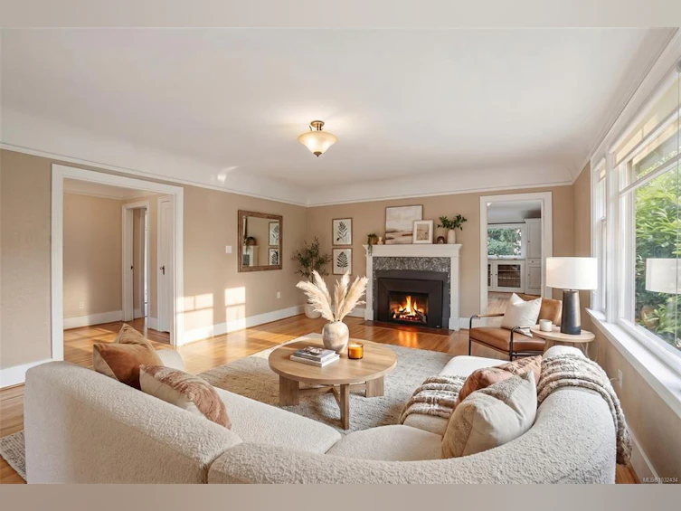 15 Linden Avenue, Victoria, BC, V8V 4C9 - 4