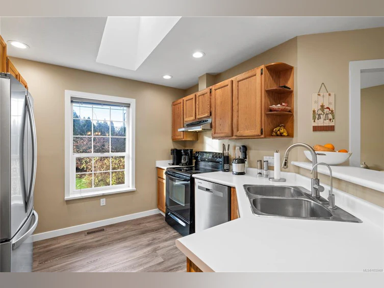 1605 Sharon Place, French Creek, BC, V9P 1Y7 - 3